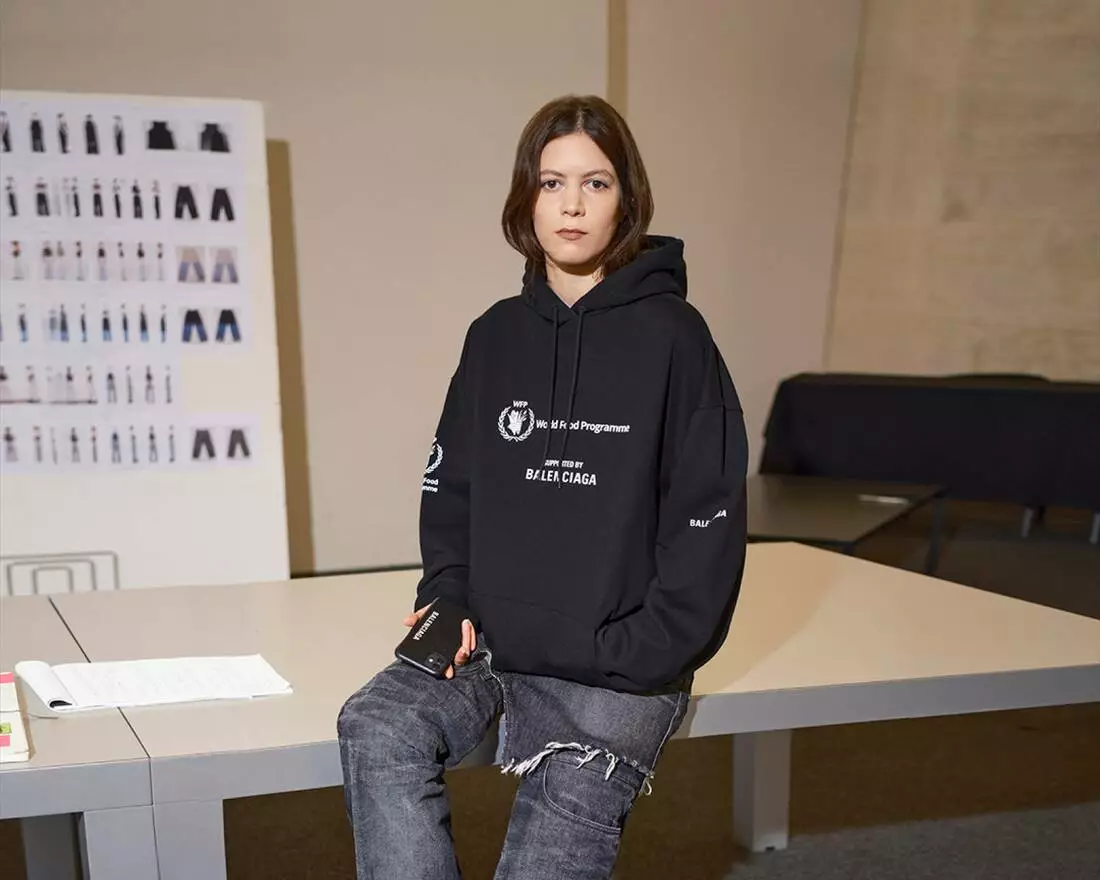 Women's Sweatshirts Sales -Women's Sweatshirts Sales Medium MicrosoftTeams image 25